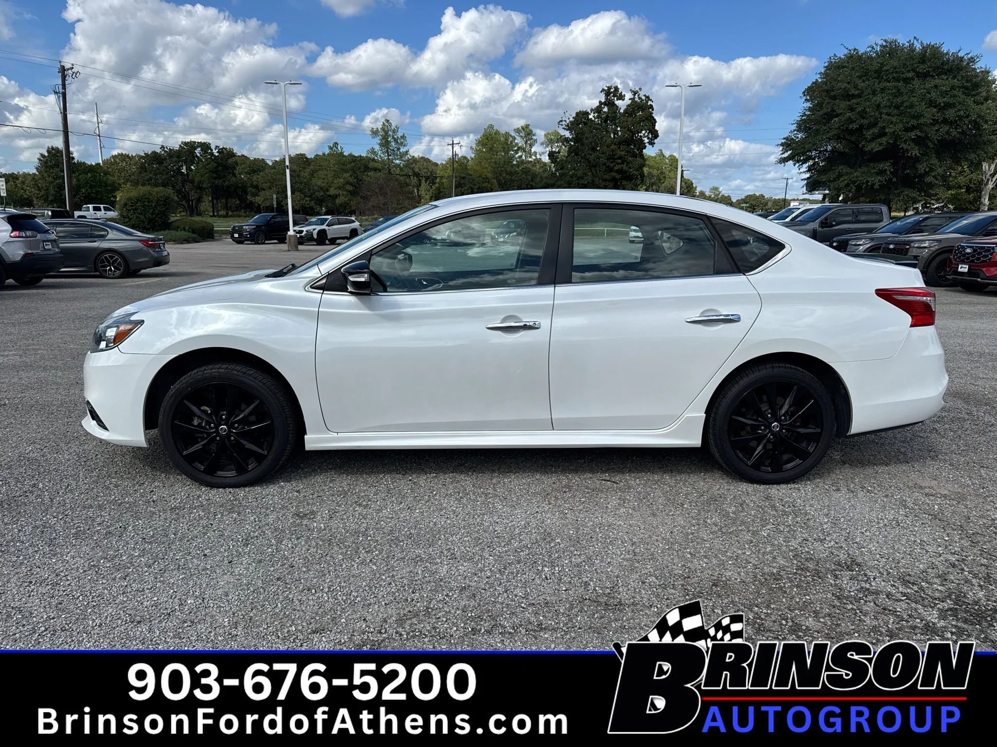 Used 2018 Aspen White Nissan SR image 8