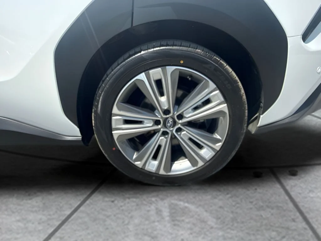 Used 2023 White Subaru Limited image 33