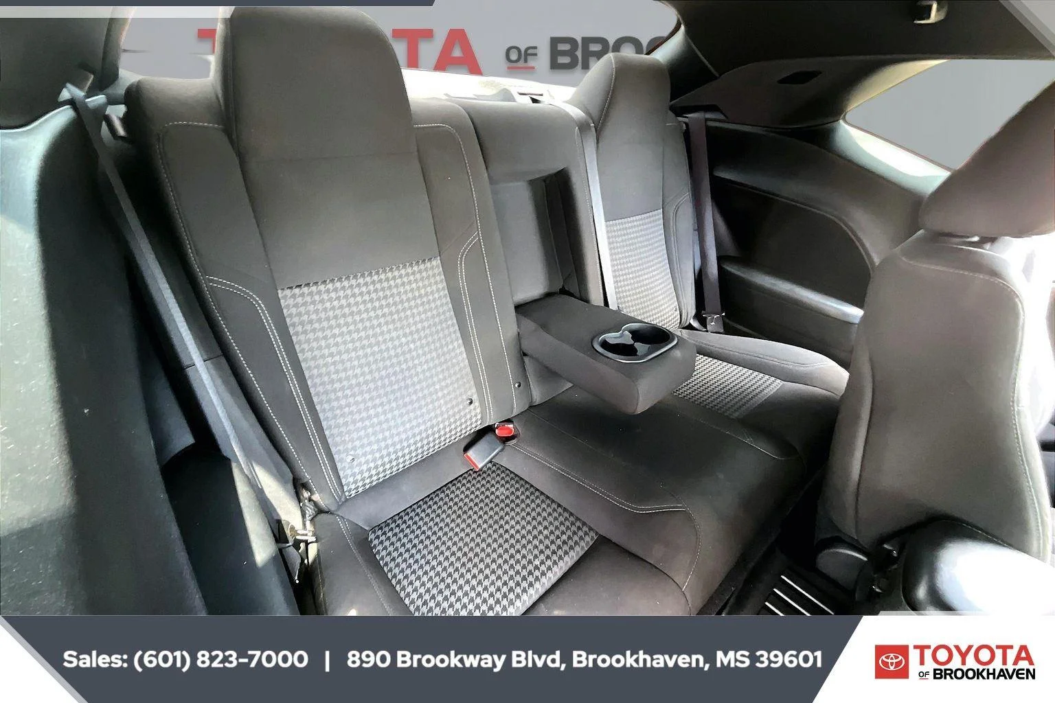 Used 2022 Pitch Black Clearcoat Dodge SXT image 20