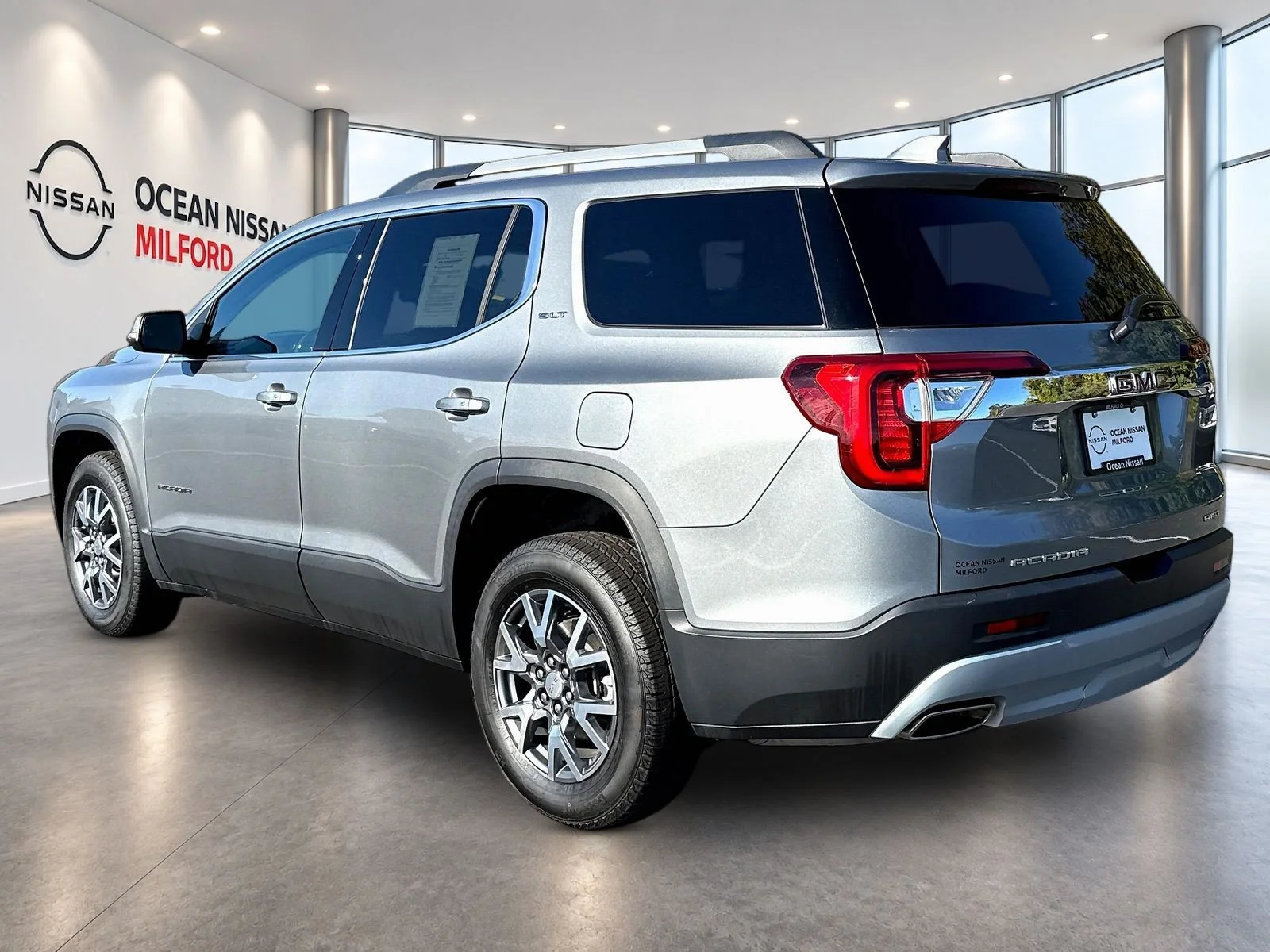 Used 2023 Sterling Metallic GMC SLT image 7