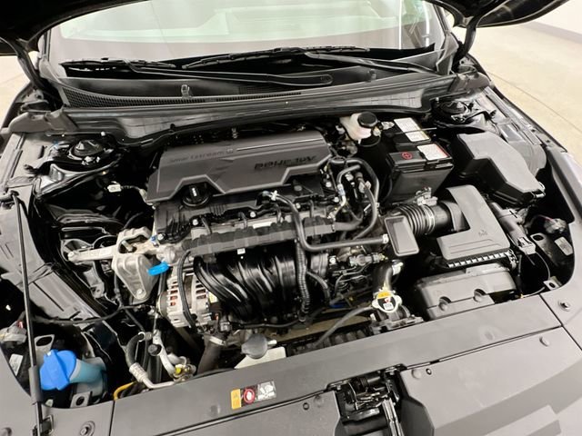 Used 2025 Black Kia LXS image 35