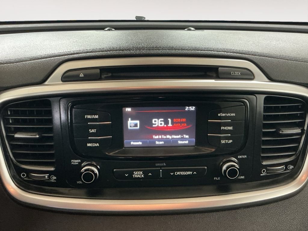 Used 2016 Red Kia LX image 14