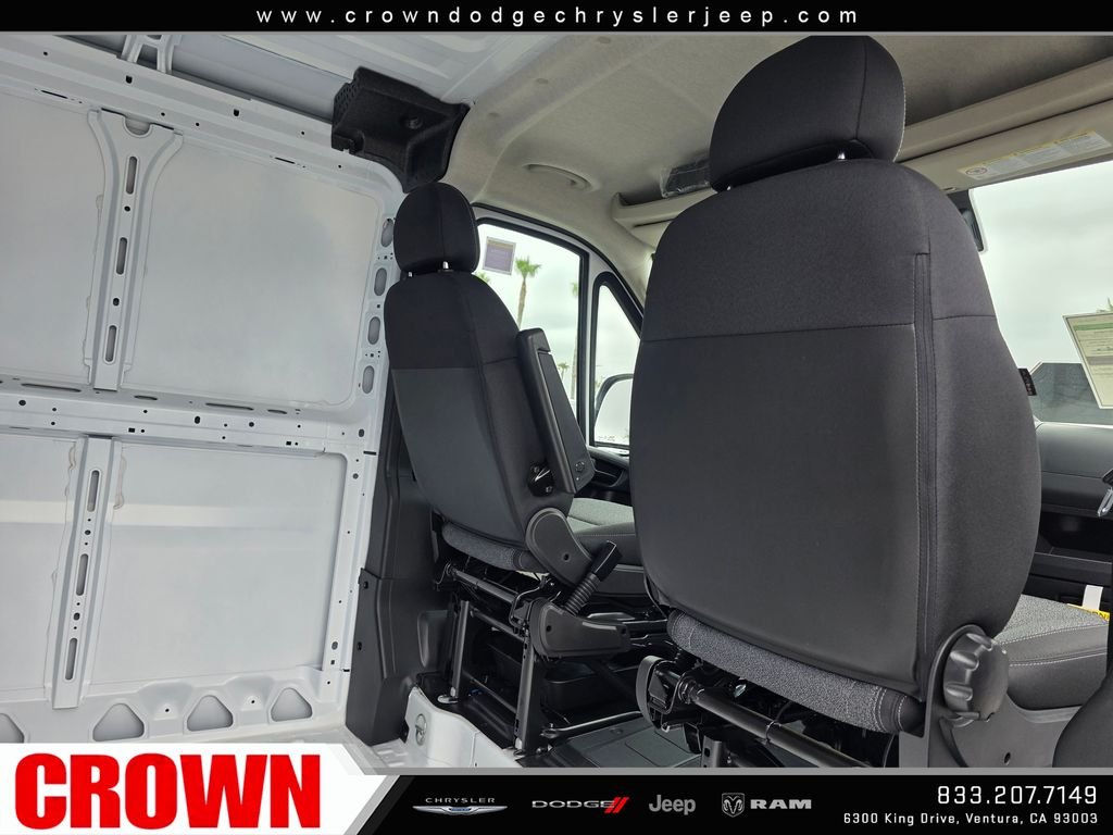 New 2026 Bright White Clear-Coat Exterior Paint RAM Low Roof image 13