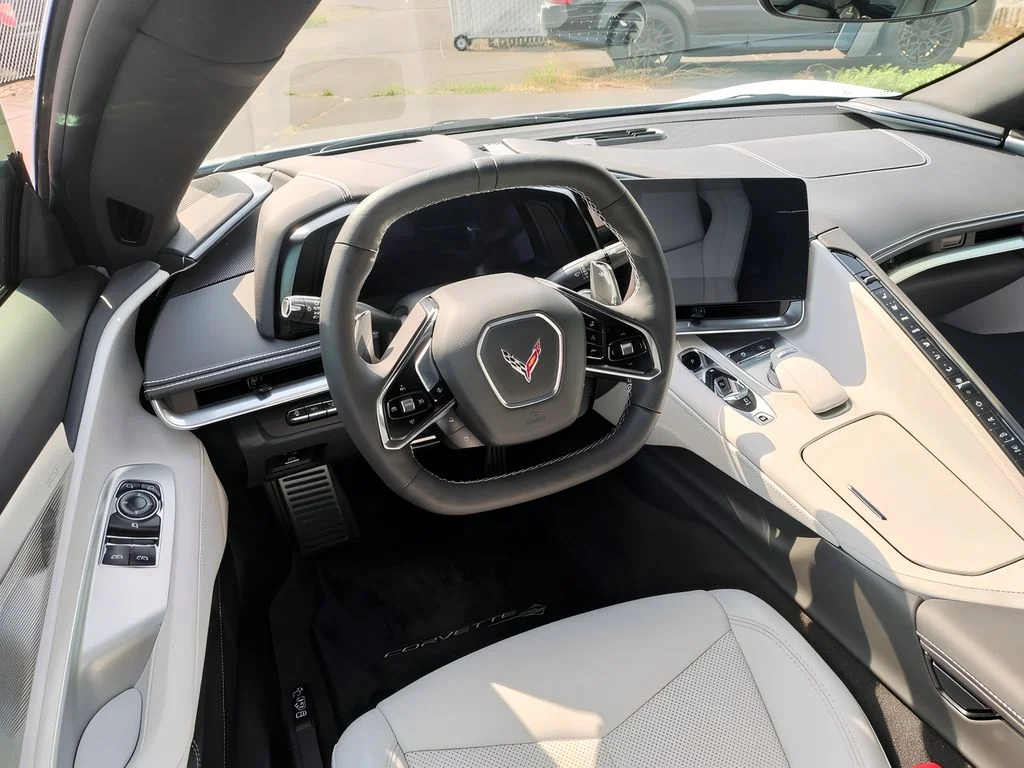 2024 Chevrolet Corvette 2LT - Photo 16