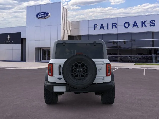 New 2026 Oxford White Ford Badlands image 5