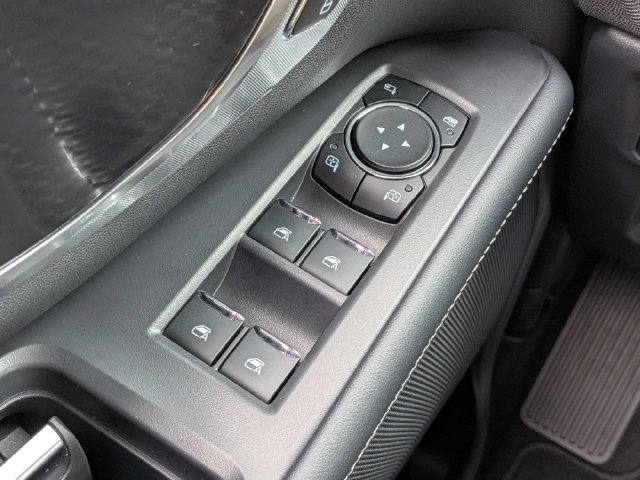 Used 2026 Silver Metallic Ford Platinum image 23