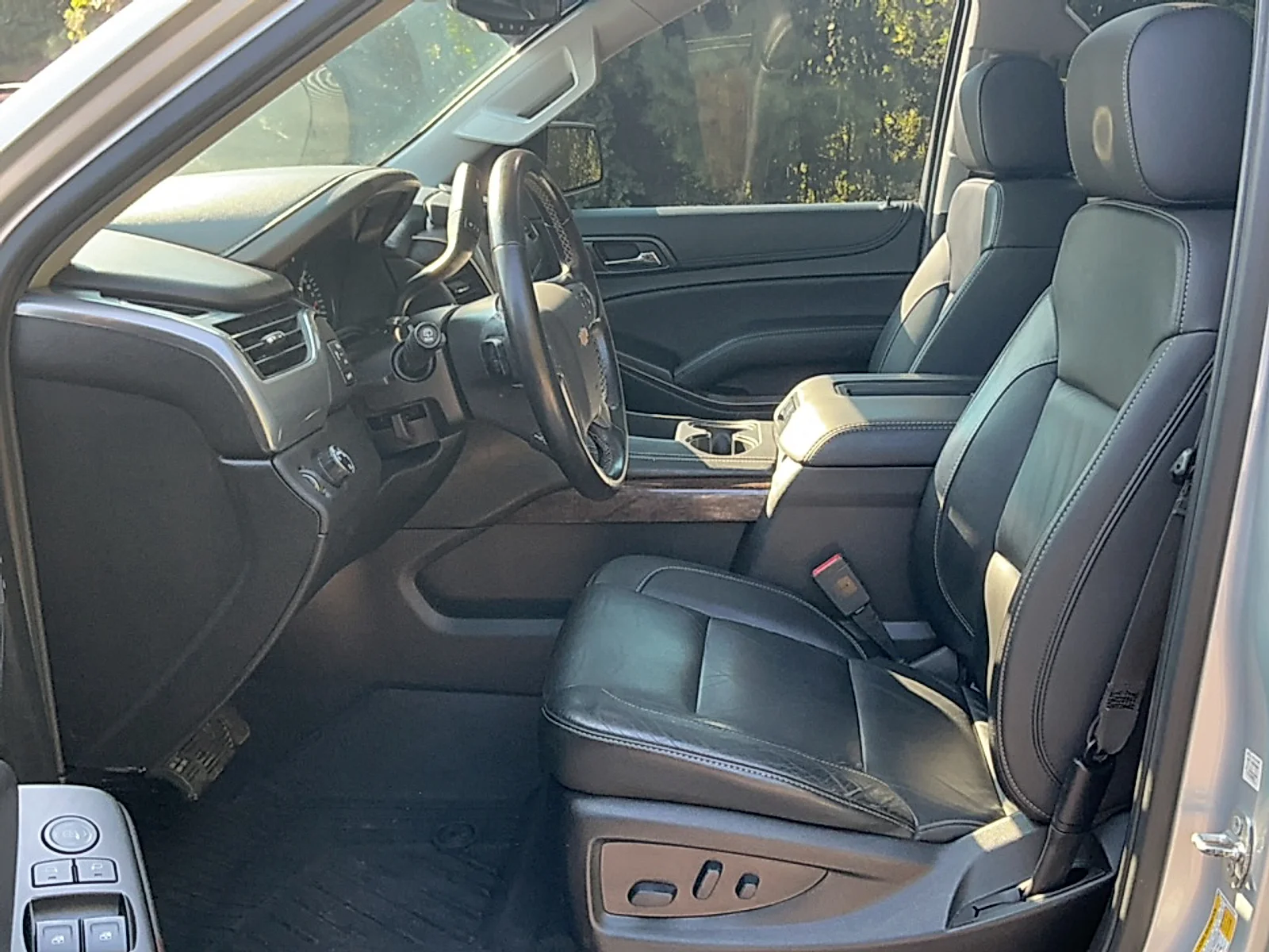 Used 2019 Silver Ice Metallic Chevrolet LT image 10