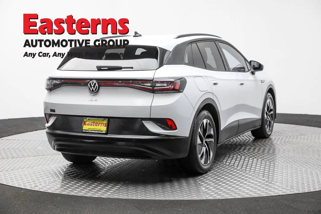 Used 2021 White Volkswagen Pro image 5