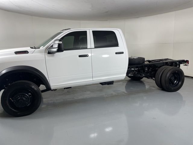 New 2025 Bright White Clear-Coat Exterior Paint RAM Tradesman image 5