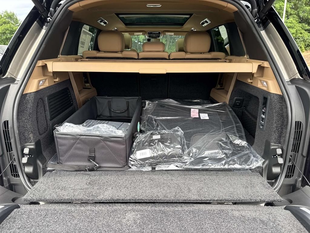 New 2026 Gold Land Rover SE image 15