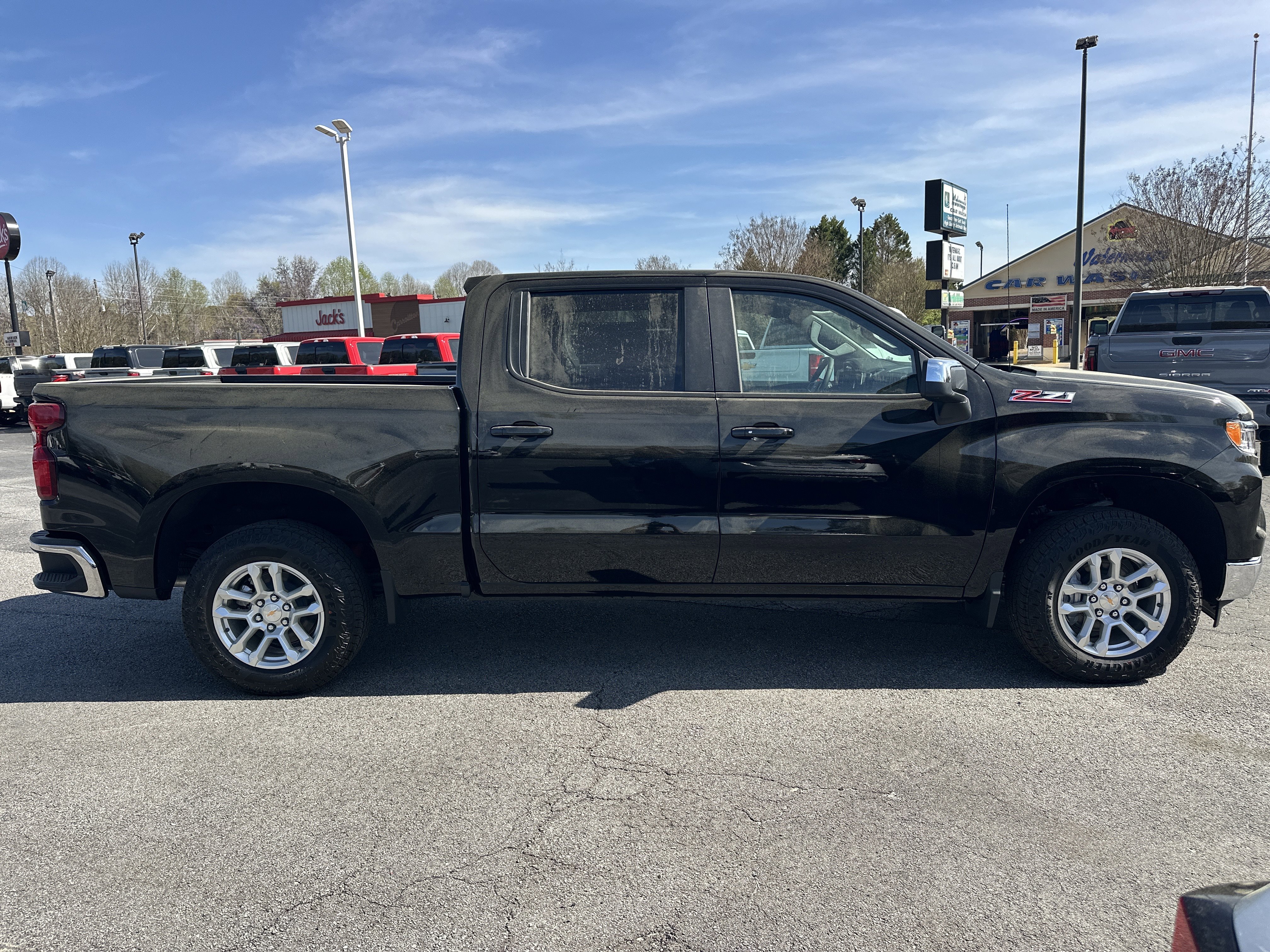 2026 Chevrolet Silverado 1500 LT - Photo 9