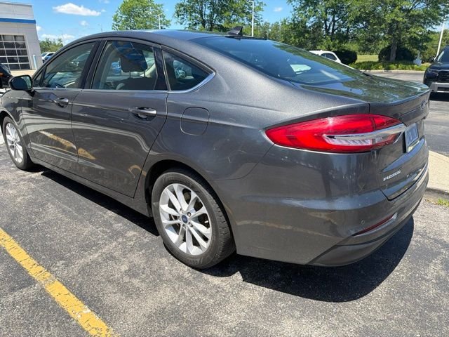 Used 2020 Magnetic Metallic Ford SE image 2
