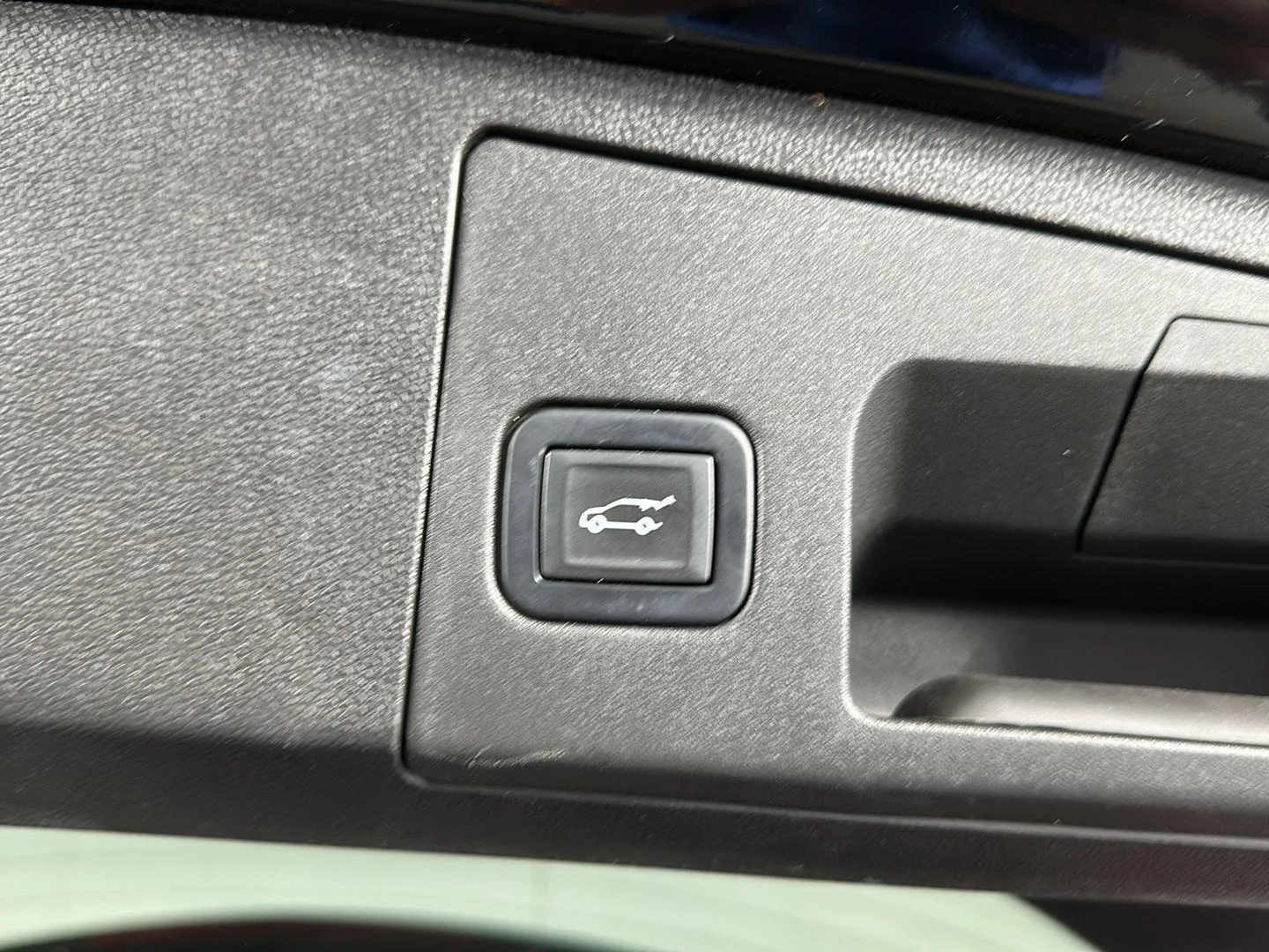 Used 2022 Stellar Black Metallic Cadillac AWD Luxury image 26