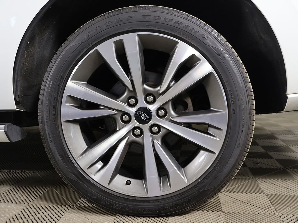 Used 2020 White Ford Platinum image 23