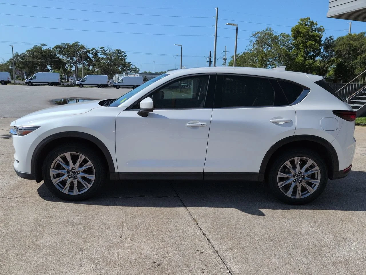 Used 2020 Snowflake White Pearl Mica Mazda Grand Touring image 7