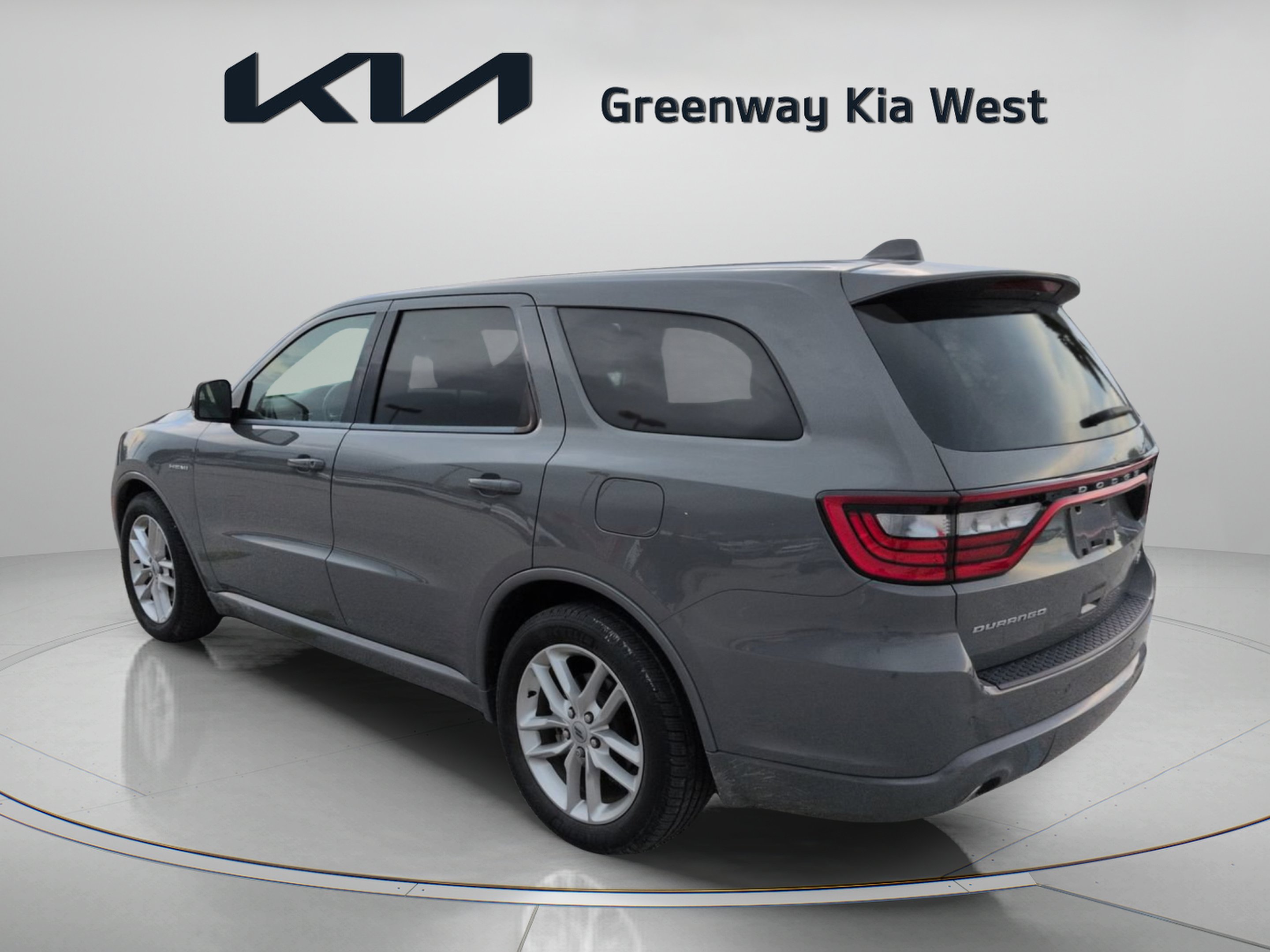 Used 2022 Destroyer Gray Clearcoat Dodge R/T image 5