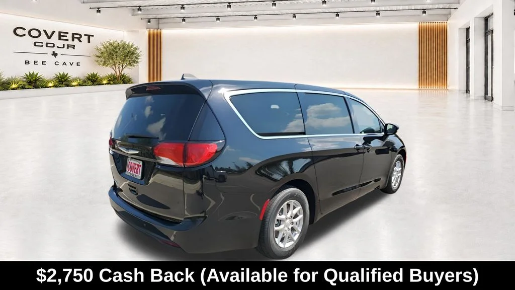2026 Chrysler Voyager LX - Photo 11