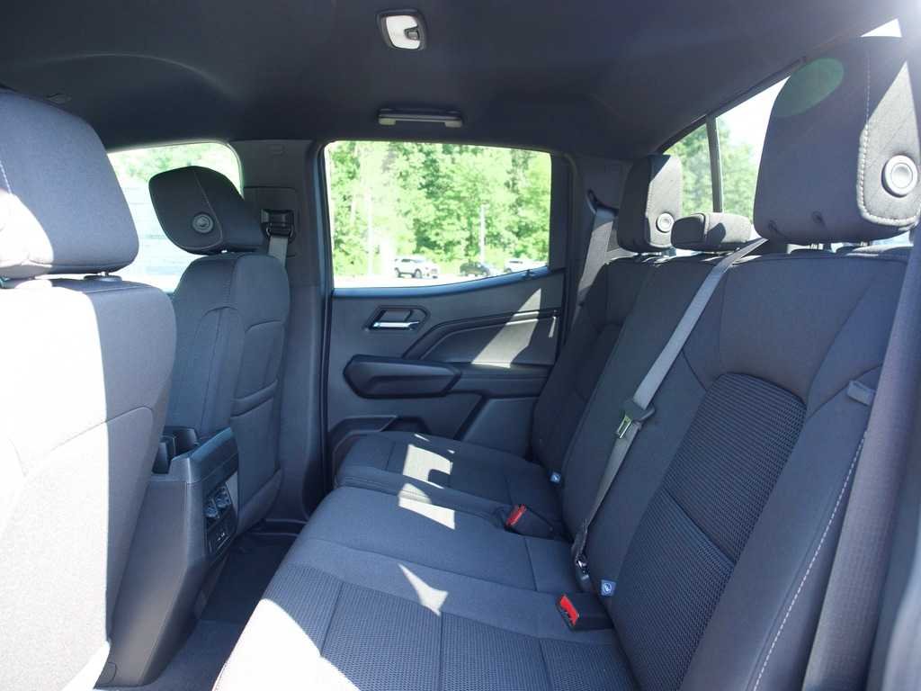 New 2026 Sterling Metallic GMC Elevation image 14