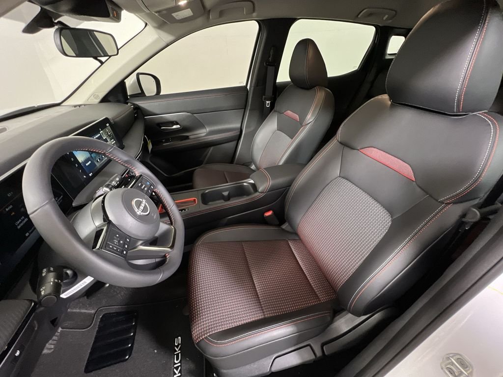 2025 Nissan Kicks SR AWD - Photo 13