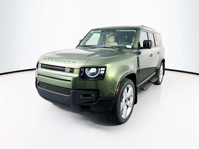 2026 Land Rover Defender 130 X-Dynamic SE