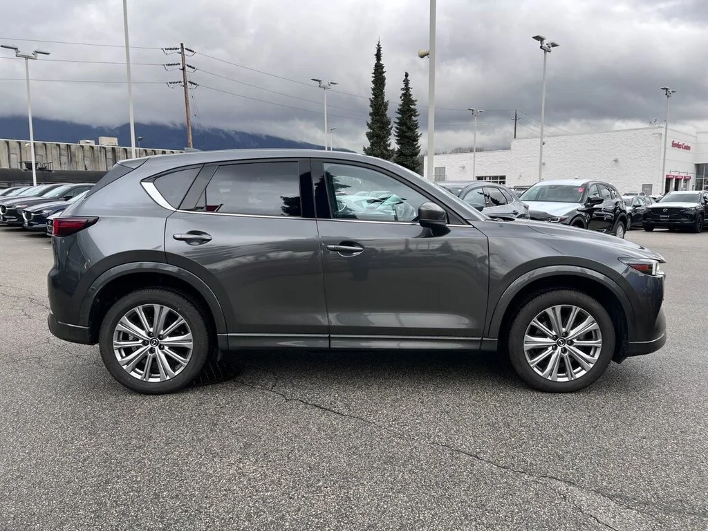 Certified Used 2023  Mazda Signature AWD at Top of the line Turbo AWD! Certif image 5