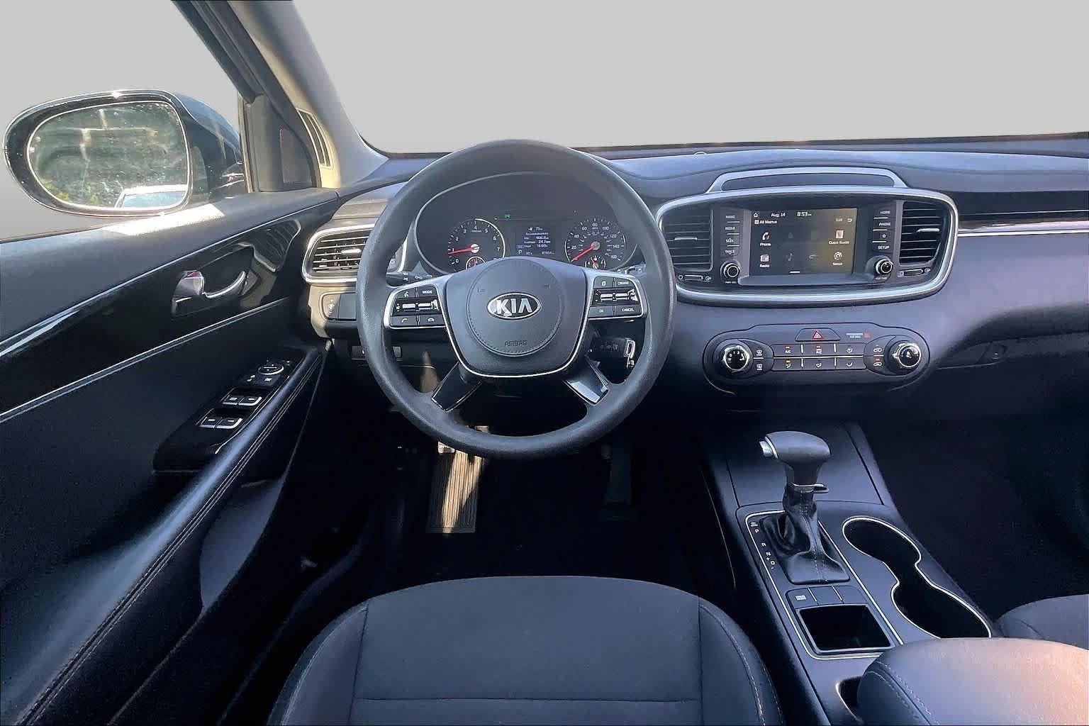 Used 2019 Everlasting Silver Kia L image 5