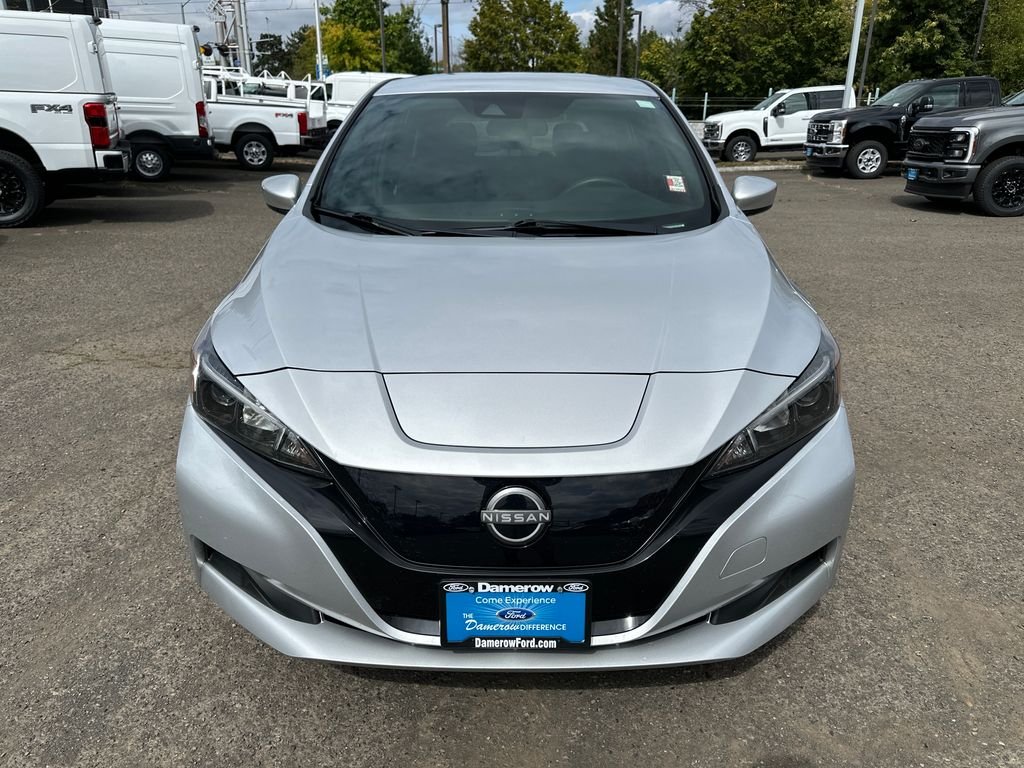 Used 2023 Silver Nissan S image 10