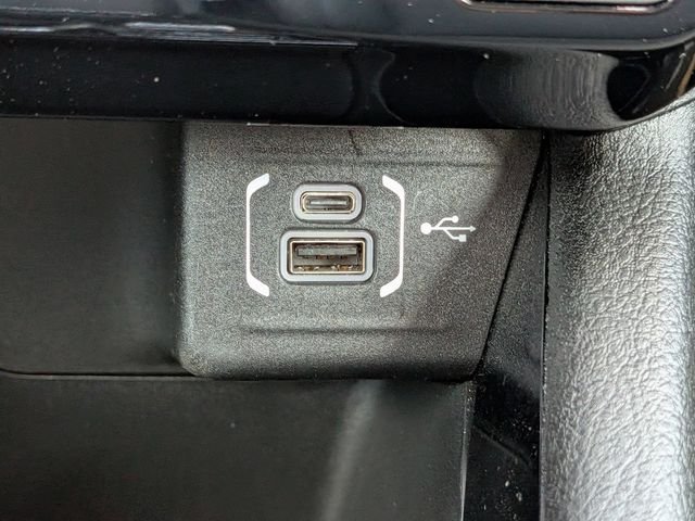 Used 2026 White Jeep Latitude image 23