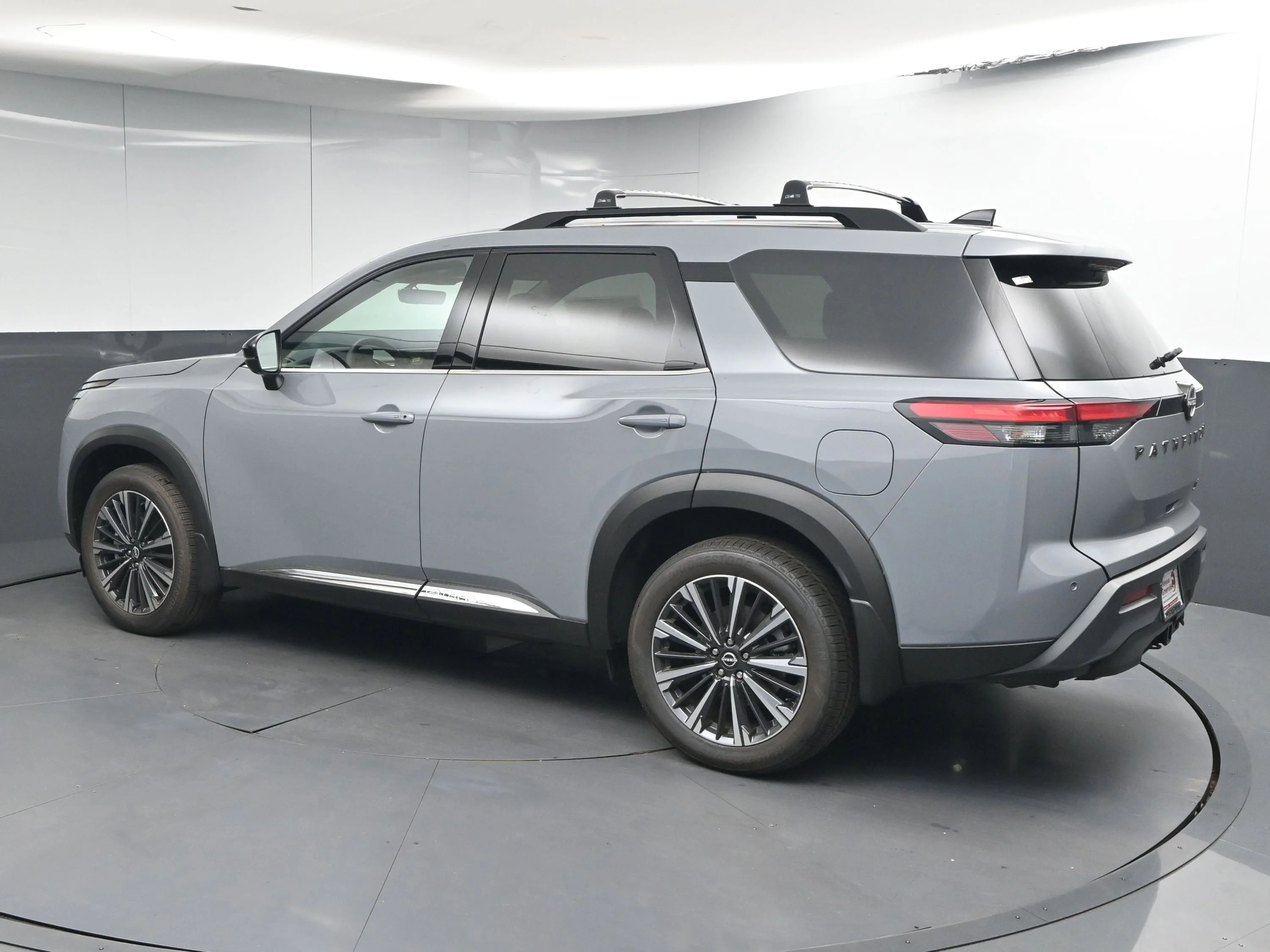 New 2026 Boulder Gray Pearl Nissan Platinum image 5