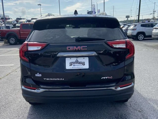 Used 2022 Black GMC AT4 image 4