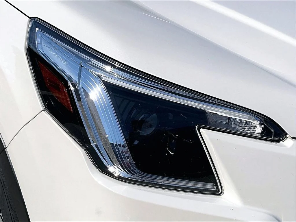 Used 2023 White Subaru Premium image 30