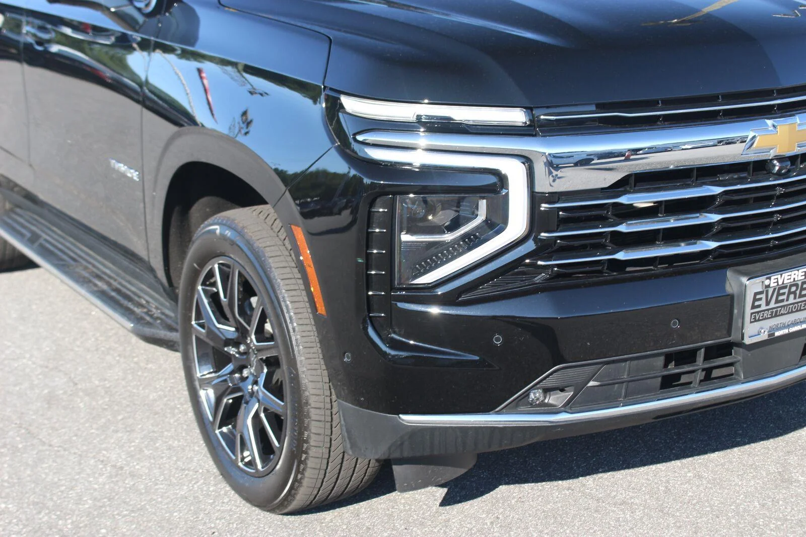 Used 2025 Black Chevrolet LT image 9