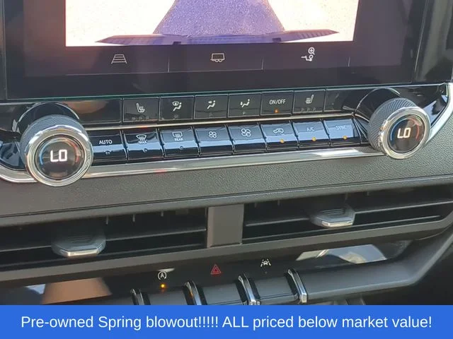 Used 2025 White Chevrolet Trail Boss image 32
