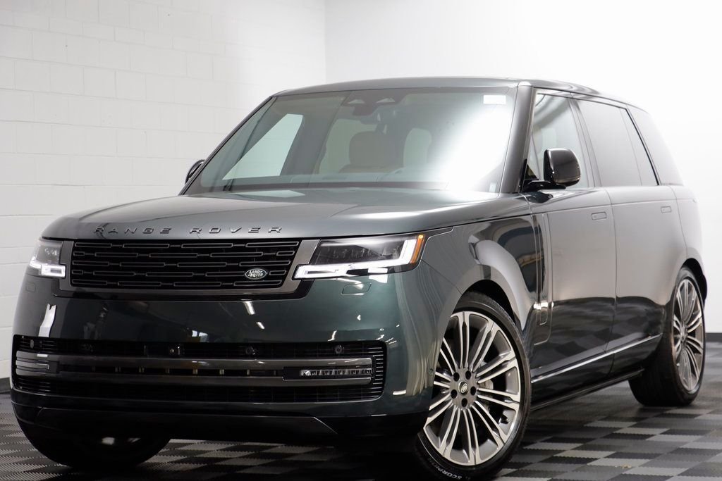 2025 Land Rover Range Rover SE