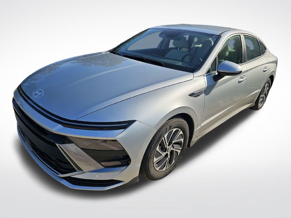 Used 2026 Silver Hyundai Blue image 9