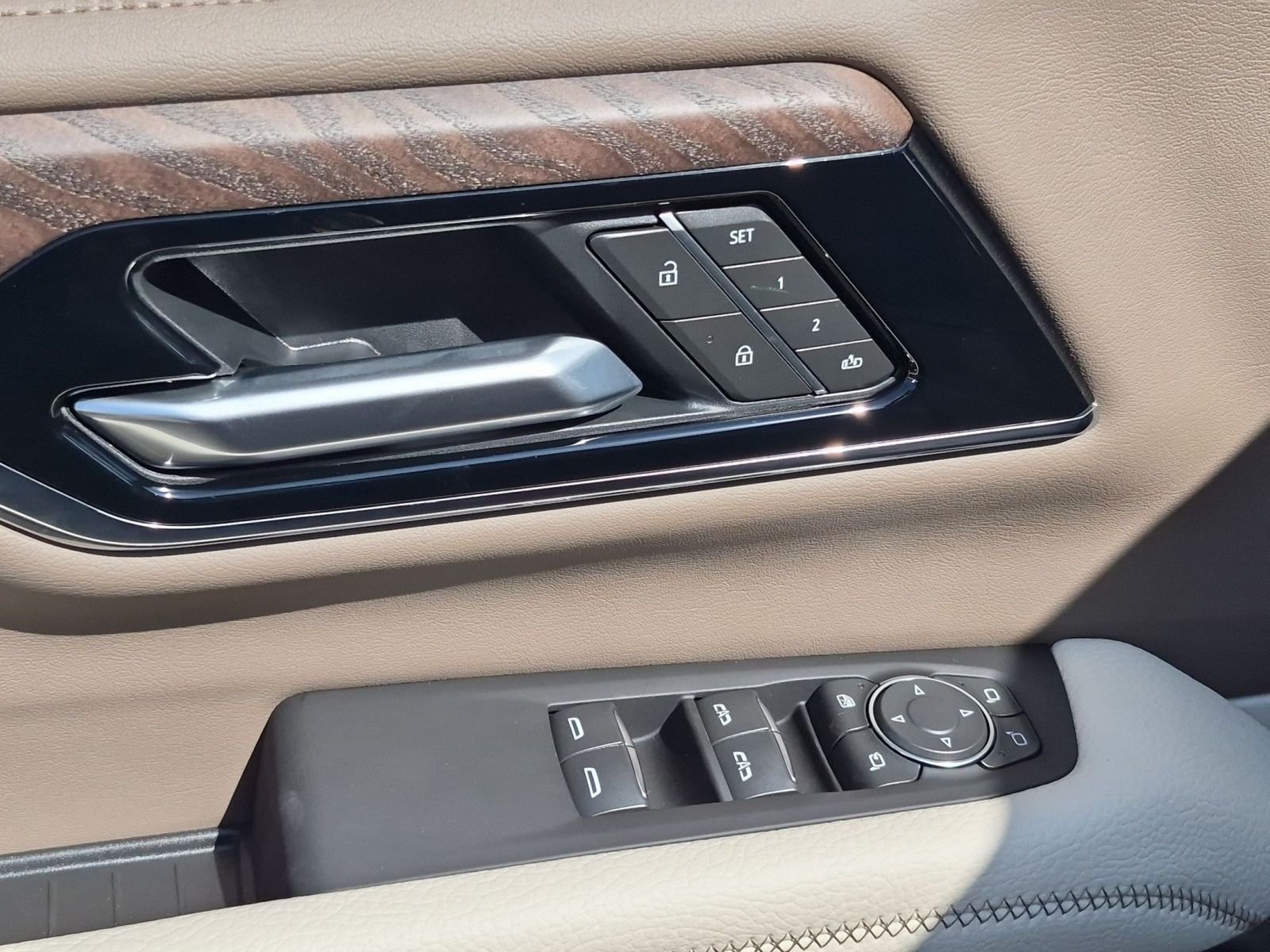 2026 GMC Yukon XL Denali - Photo 21