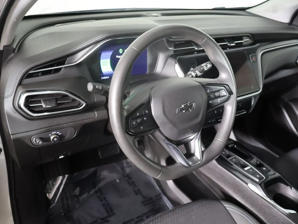 Used 2023 Silver Chevrolet LT image 24