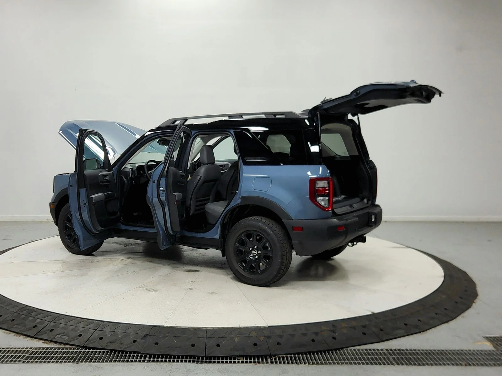 New 2026 Gray Ford Badlands image 14