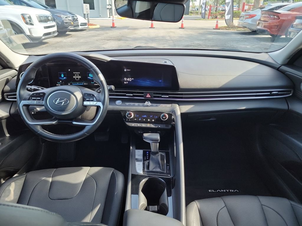 Used 2021 Black Hyundai Limited image 16
