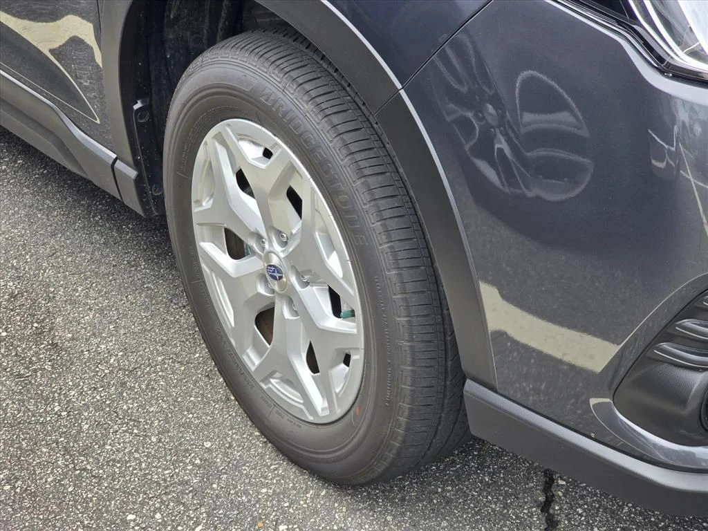 Used 2023 Gray Subaru Base image 19
