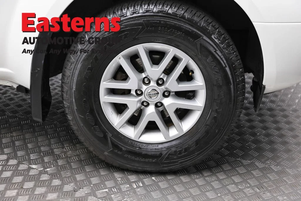 Used 2021 White Nissan SV image 29