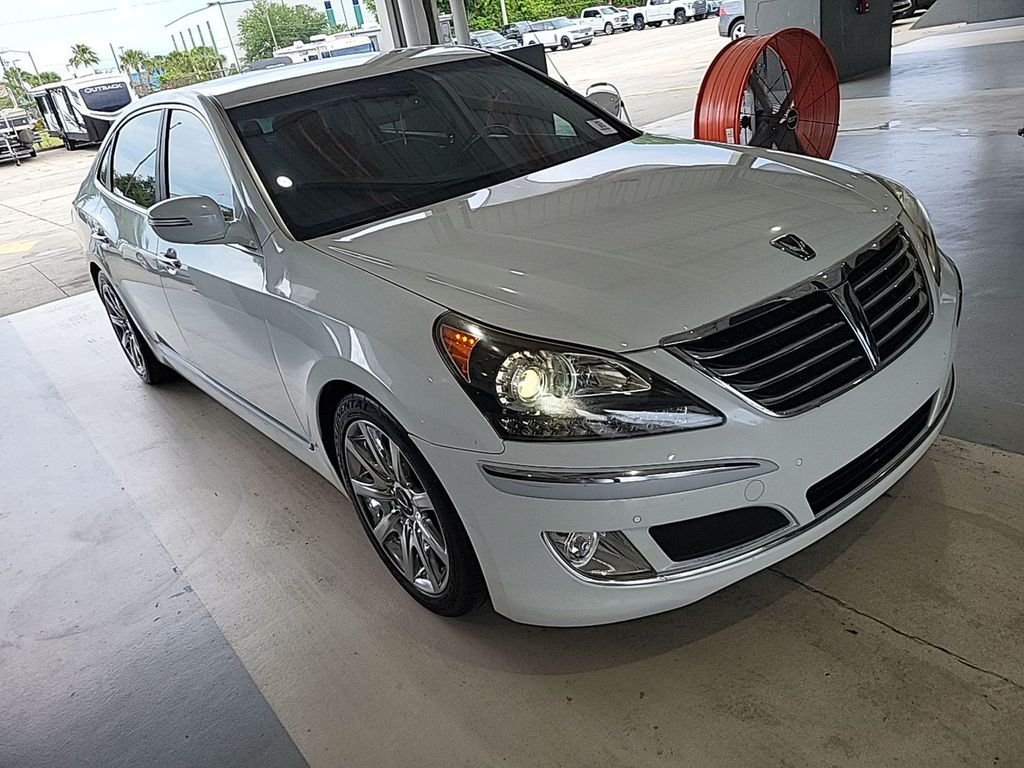 2013 Hyundai Equus Signature's photo