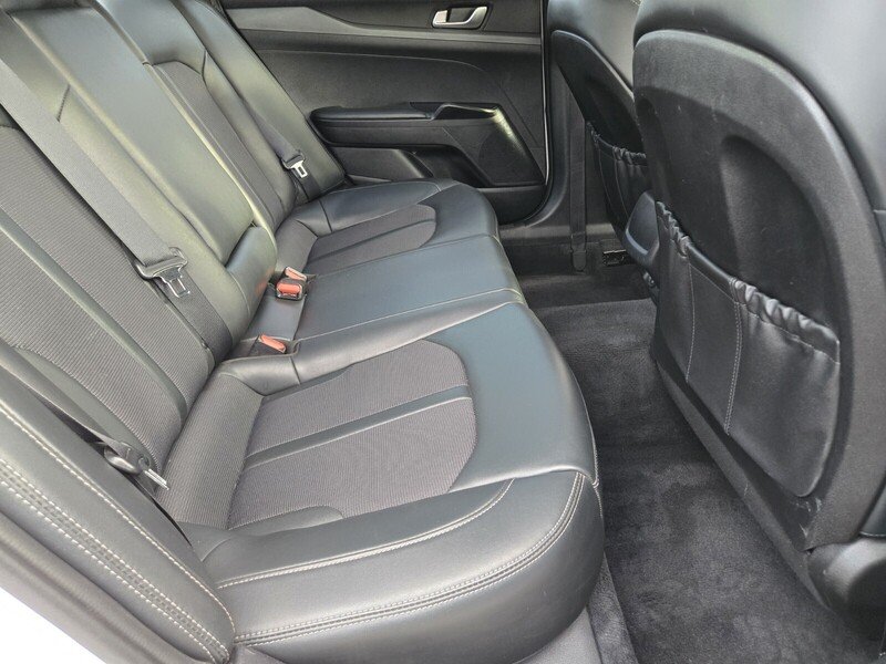 Used 2022 White Pearl KIA GT-LINE AUTO AWD image 14