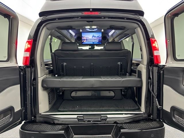 New 2026 Onyx Black GMC Explorer Limited SE image 10