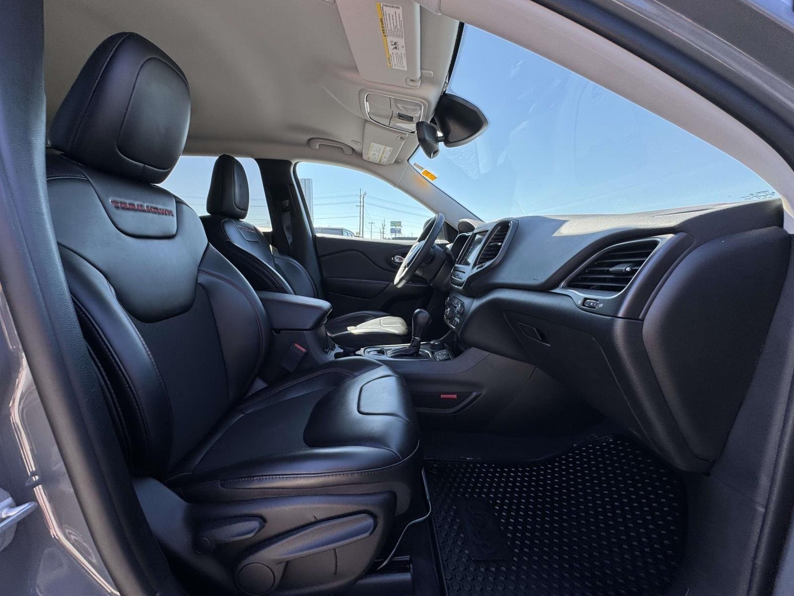 Used 2022 Sting-Gray Clearcoat Jeep Trailhawk image 18