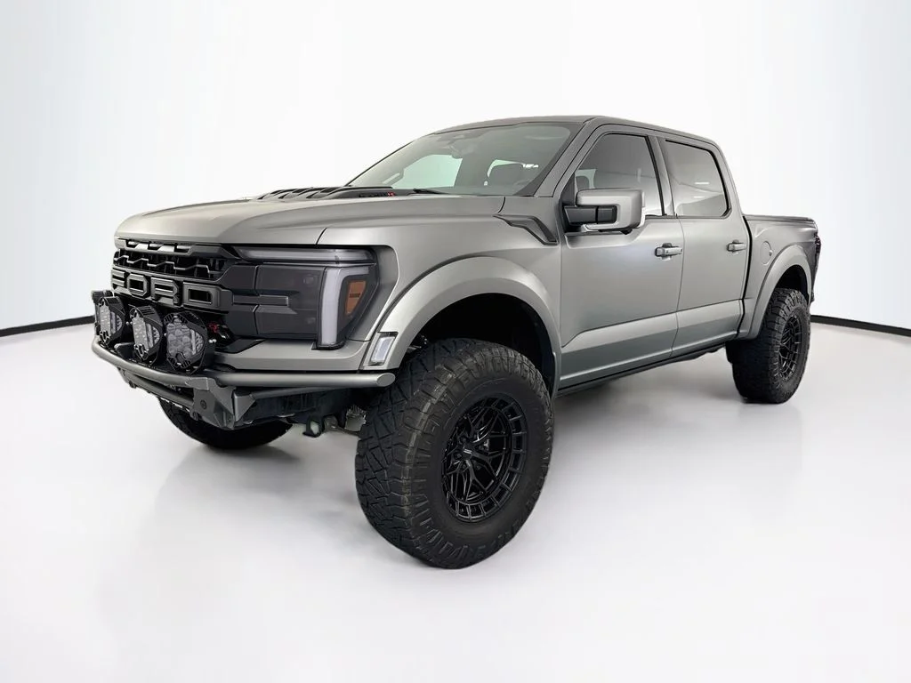 Used 2025 Gray Ford Raptor image 1
