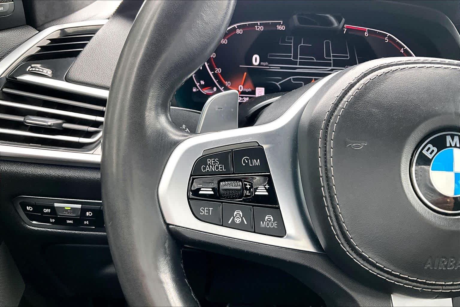 Used 2019 Phytonic Blue Metallic BMW xDrive50i image 21
