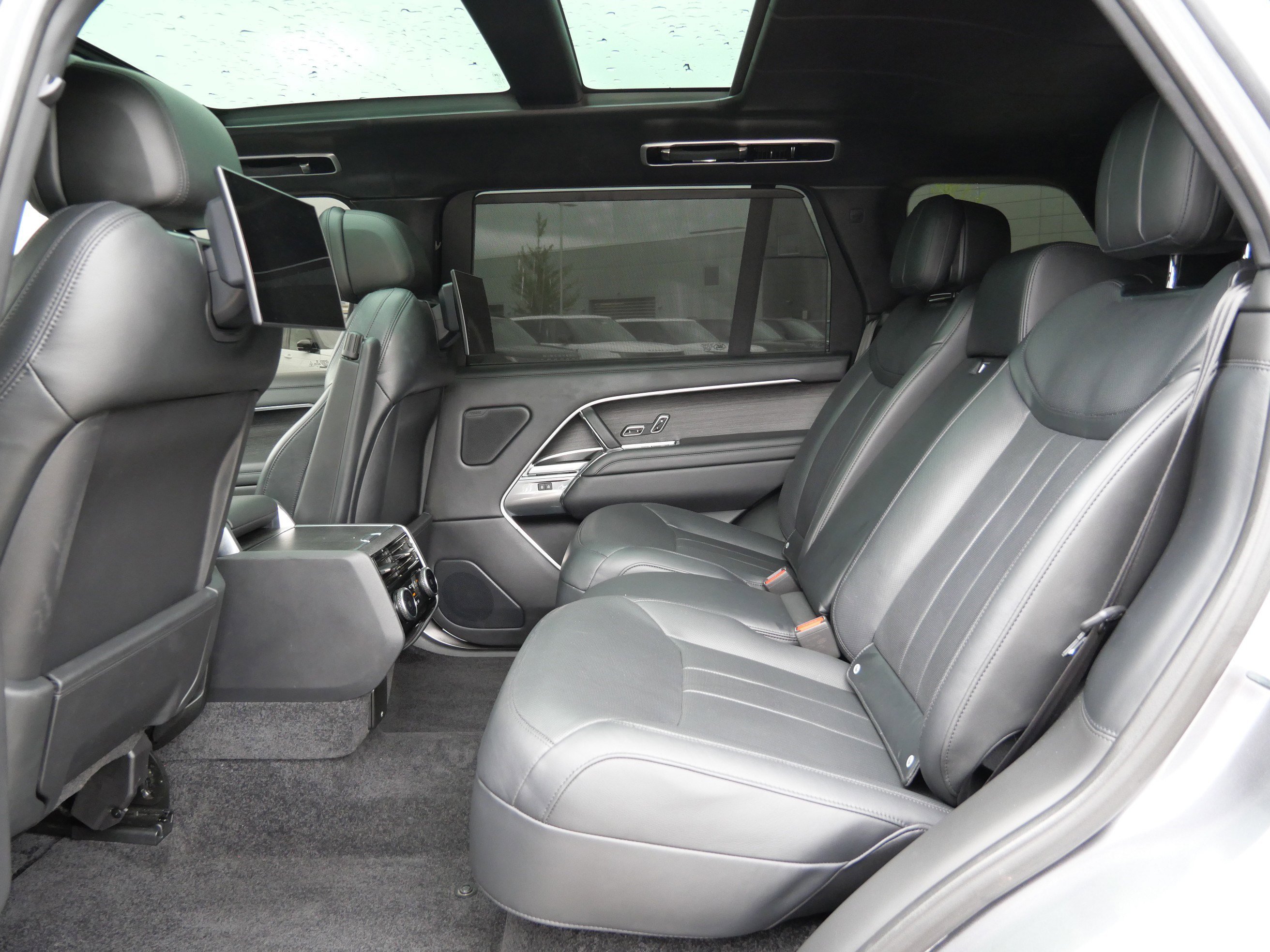 Certified Used 2023 EIGER GREY Land Rover Autobiography image 14