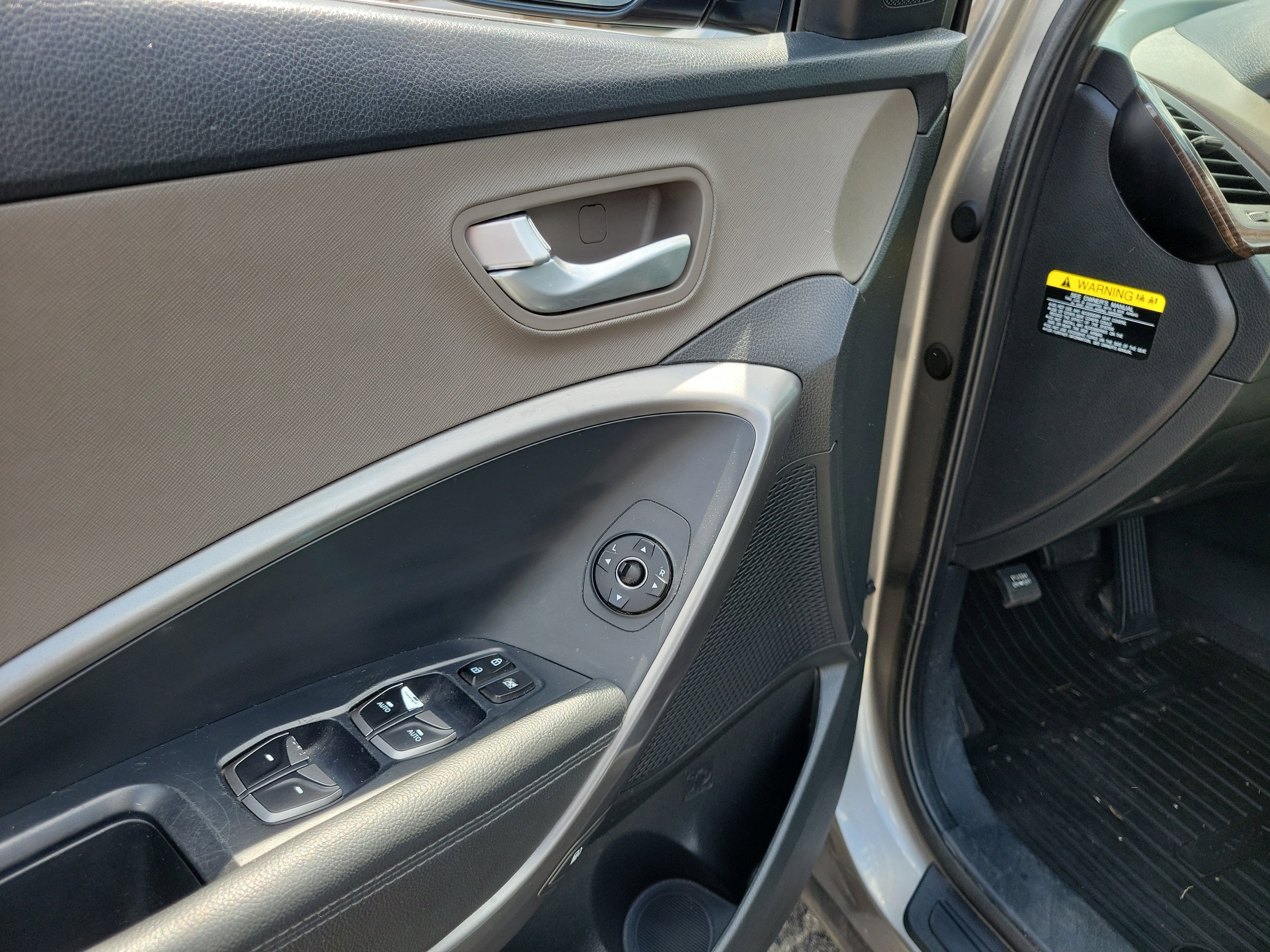 Used 2018 Mineral Gray Hyundai 2.4L image 18