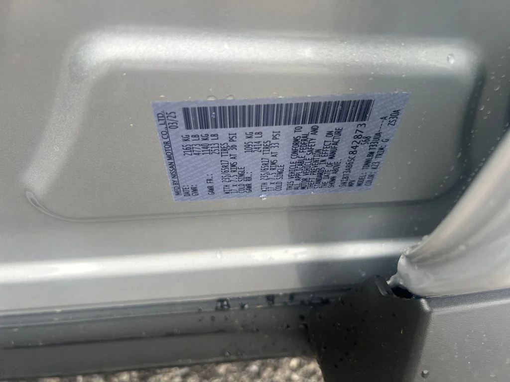 Used 2025 Silver Nissan S image 30